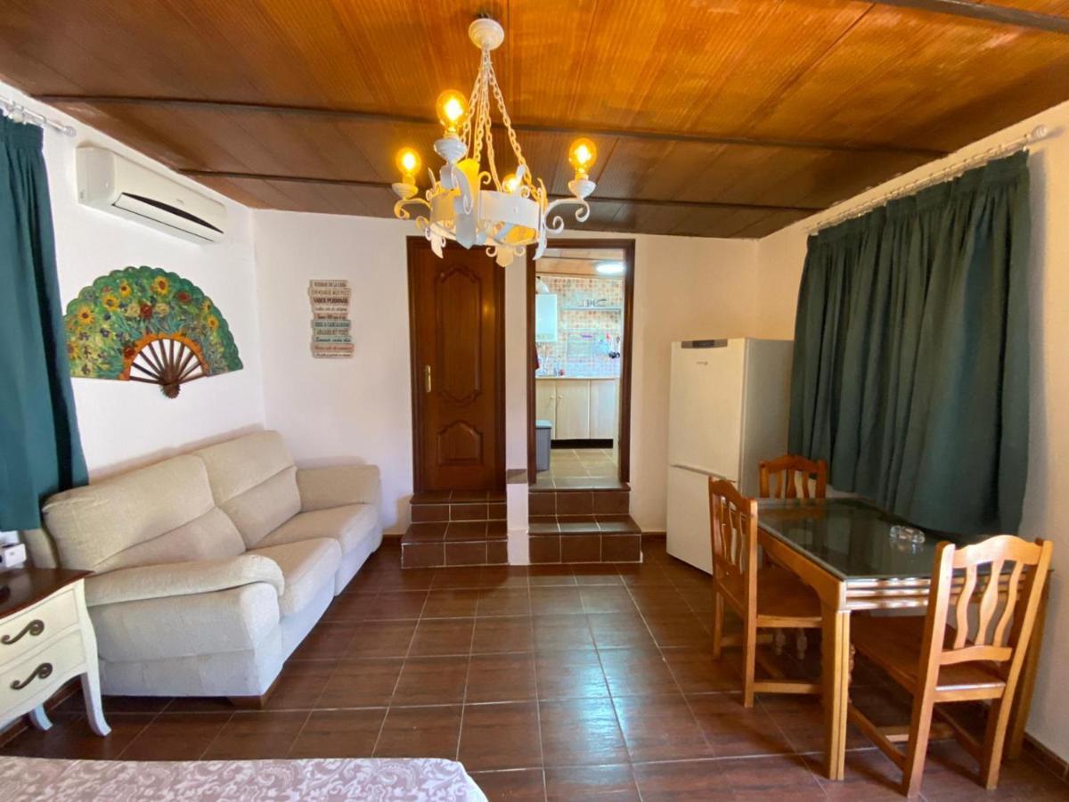 Estudio Coqueto Con Cocina, Bano Y Piscina De Temporada Compartida, A 8Km De Cordoba, En Plena Sierra,By Trassierrarooms Εξωτερικό φωτογραφία