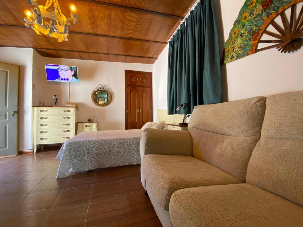 Estudio Coqueto Con Cocina, Bano Y Piscina De Temporada Compartida, A 8Km De Cordoba, En Plena Sierra,By Trassierrarooms Εξωτερικό φωτογραφία