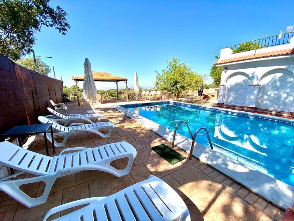 Estudio Coqueto Con Cocina, Bano Y Piscina De Temporada Compartida, A 8Km De Cordoba, En Plena Sierra,By Trassierrarooms Εξωτερικό φωτογραφία