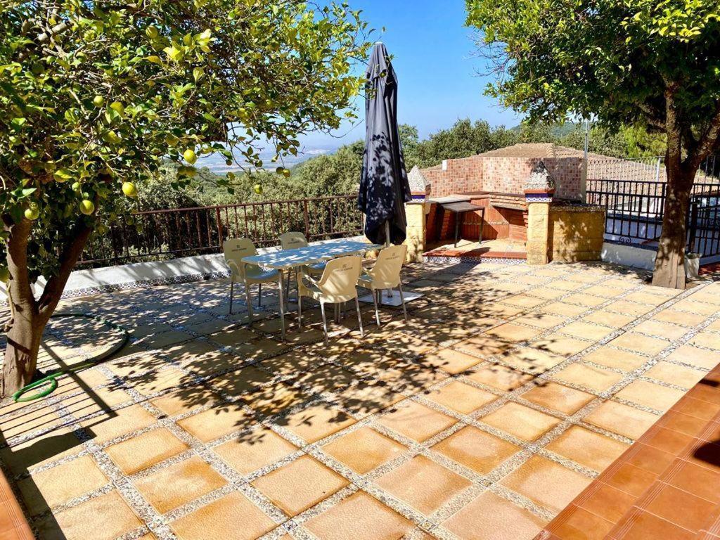 Estudio Coqueto Con Cocina, Bano Y Piscina De Temporada Compartida, A 8Km De Cordoba, En Plena Sierra,By Trassierrarooms Εξωτερικό φωτογραφία